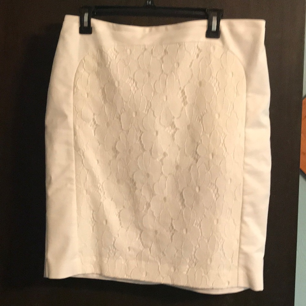 Beautiful white pencil skirt with lace panel.
